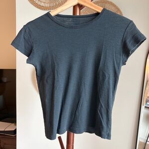 BRANDY MELVILLE BLACK BASIC TEE